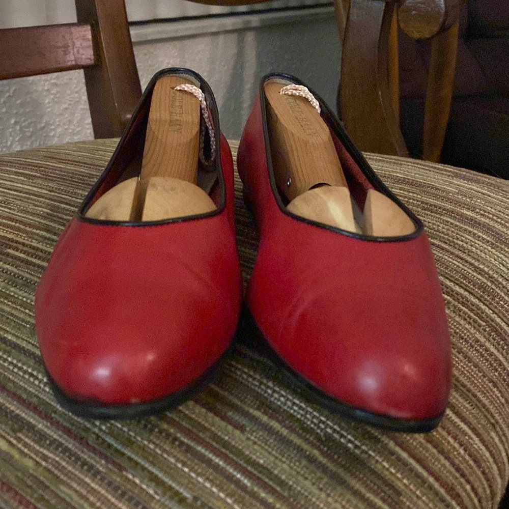 Salvatore Ferragauio red flats with black trim